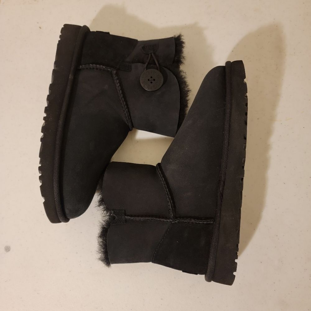 Ugg Mini Bailey Button Boots - Picture 4 of 6